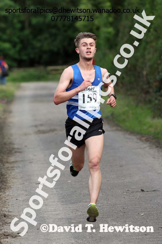 Start of the Morpeth 10k Road Race. Photo: David T. Hewitson/Sports for All Pics